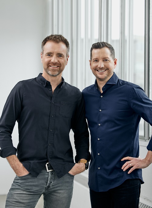 버추어스, 우마나이아 인터랙티브 투자 단행