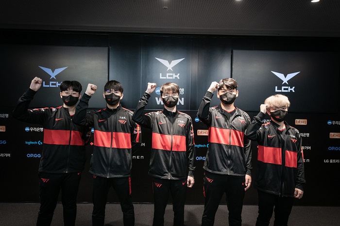 '페이커' 500 세트 승리한 T1, 전승의 젠지 꺾었다