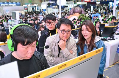 넷마블·코웨이 방준혁 의장, ‘지스타 2025’ 현장 방문…게이머 의견 경청