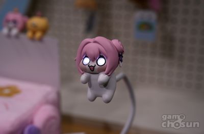 도로롱은 어디에나 있다! '승리의 여신: 니케' 엉뚱매력 '도로'와 귀염둥이 '춘식이'의 홍대 습격 사건