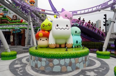 벚꽃과 함께 주황버섯이 만개한 롯데월드! 미리 체험해 본 '메이플 아일랜드'